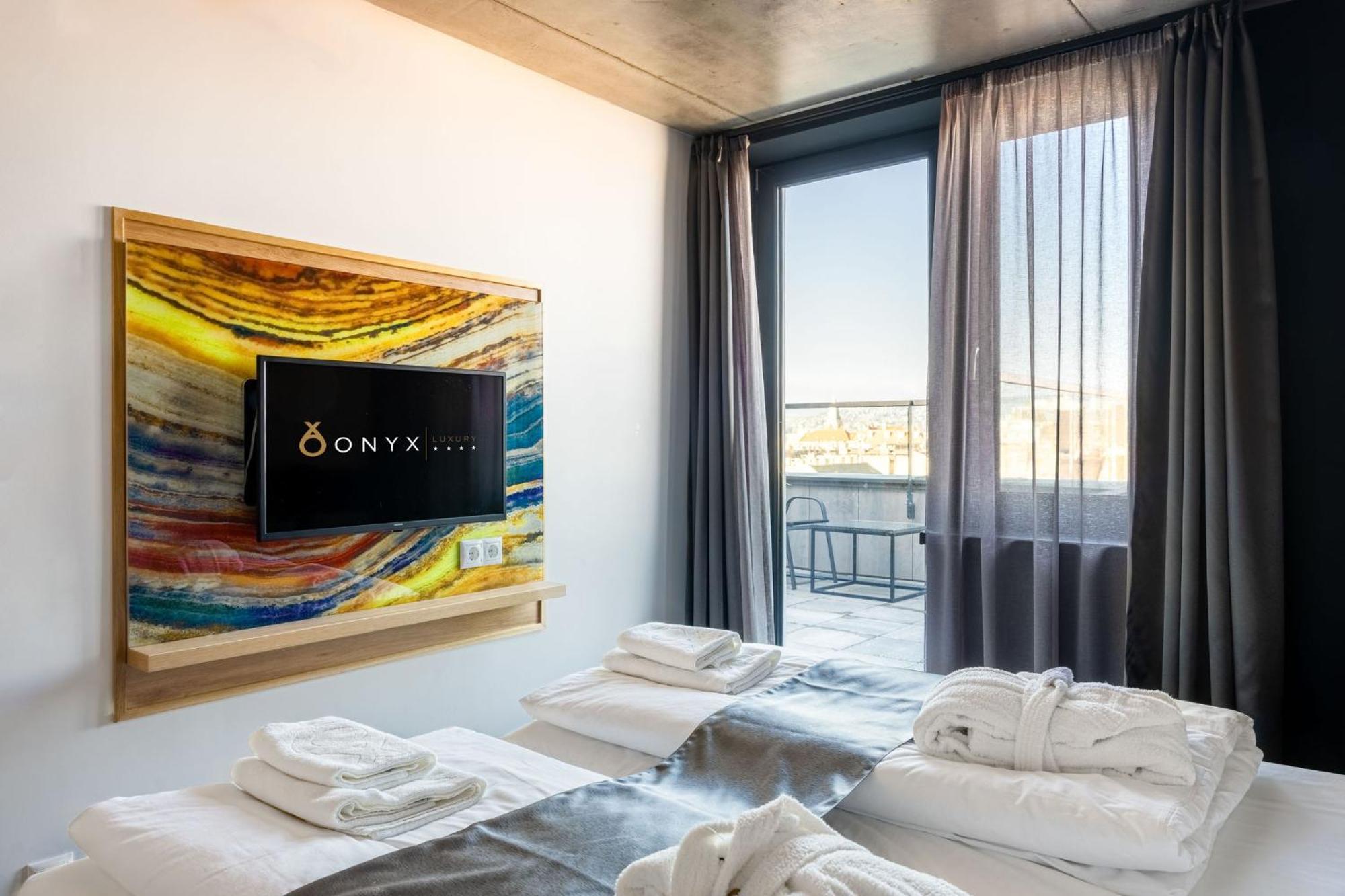 Onyx Luxury Будапеща Екстериор снимка